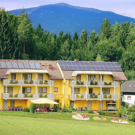 Gaestehaus Goetz Drobollach am Faakersee Buitenkant foto