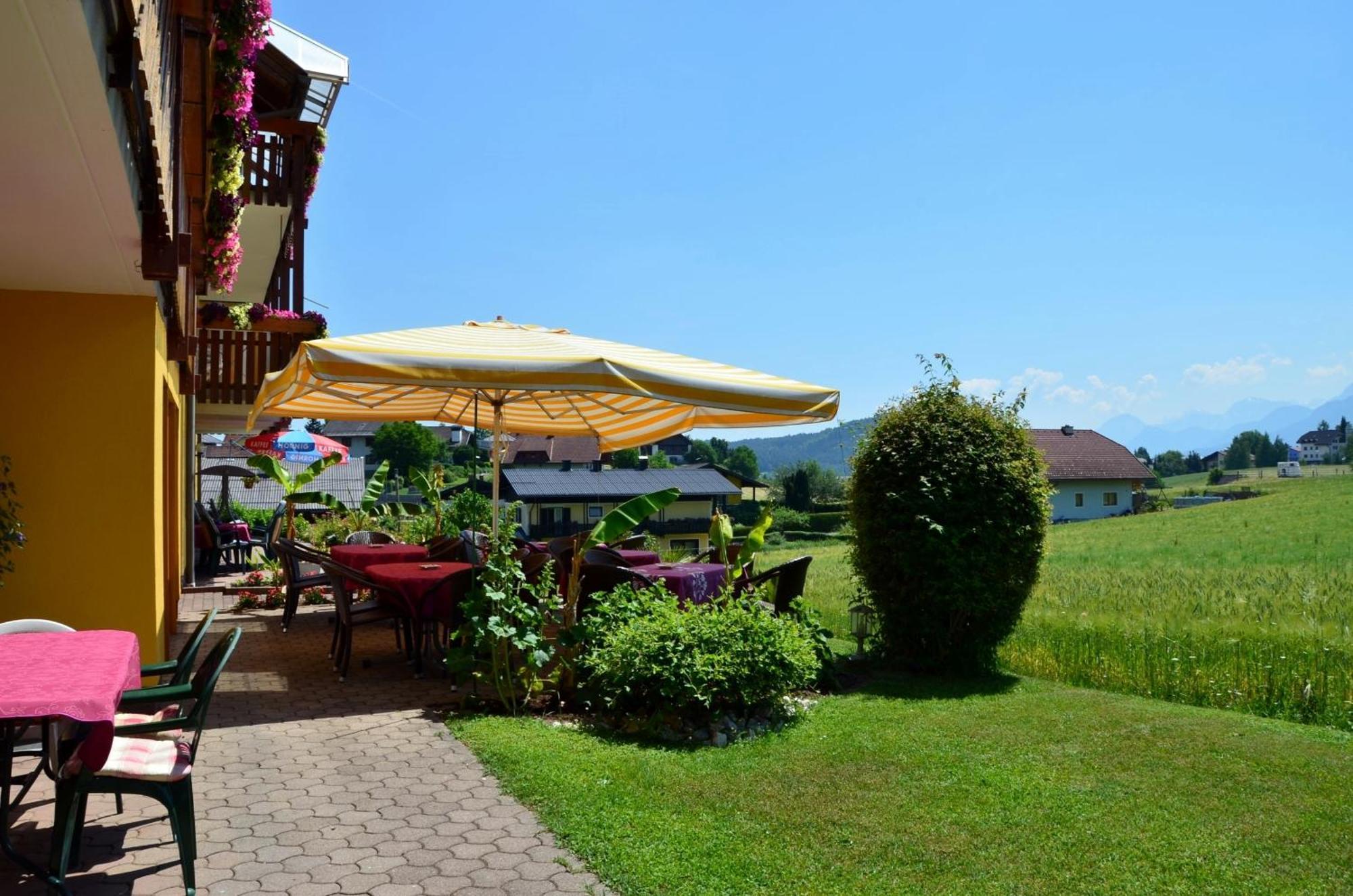 Gaestehaus Goetz Drobollach am Faakersee Buitenkant foto